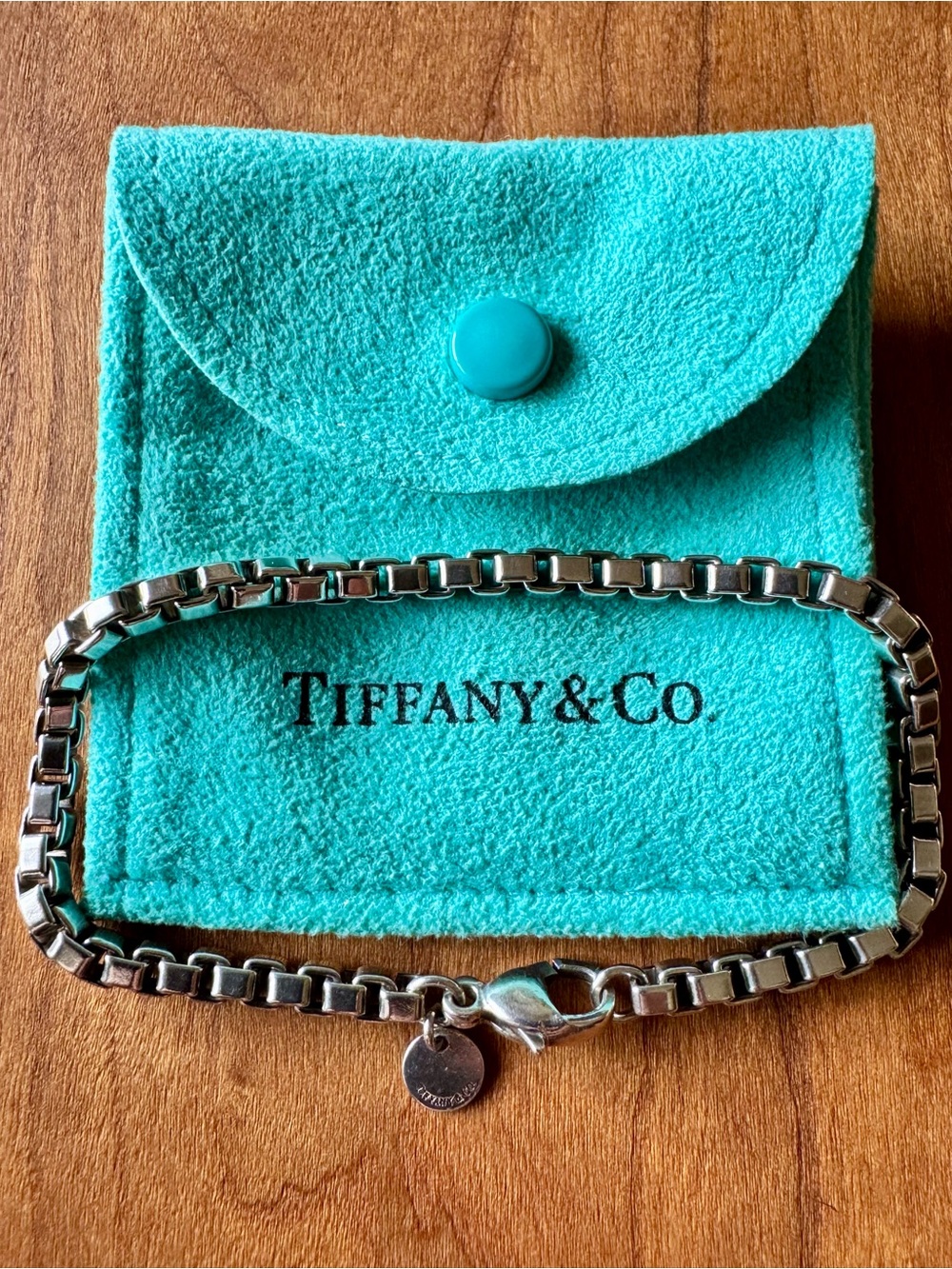 Tiffany & Co. Sterling Silver unisex Venetian link Bracelet with Turquoise Pouch